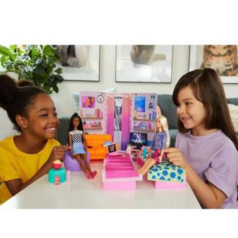 * Barbie: Big City, Big Dreams Dorm Room Playset