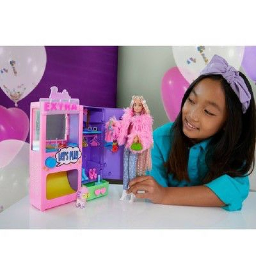 * Barbie Extra Surprise Fashion Closet Playset